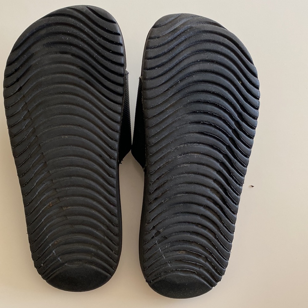 Nike Slides - Picture 5 of 5